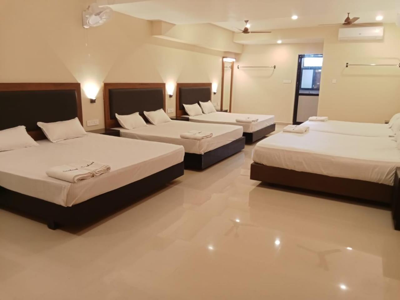 Hotel Sri Devi Kanyakumari Esterno foto