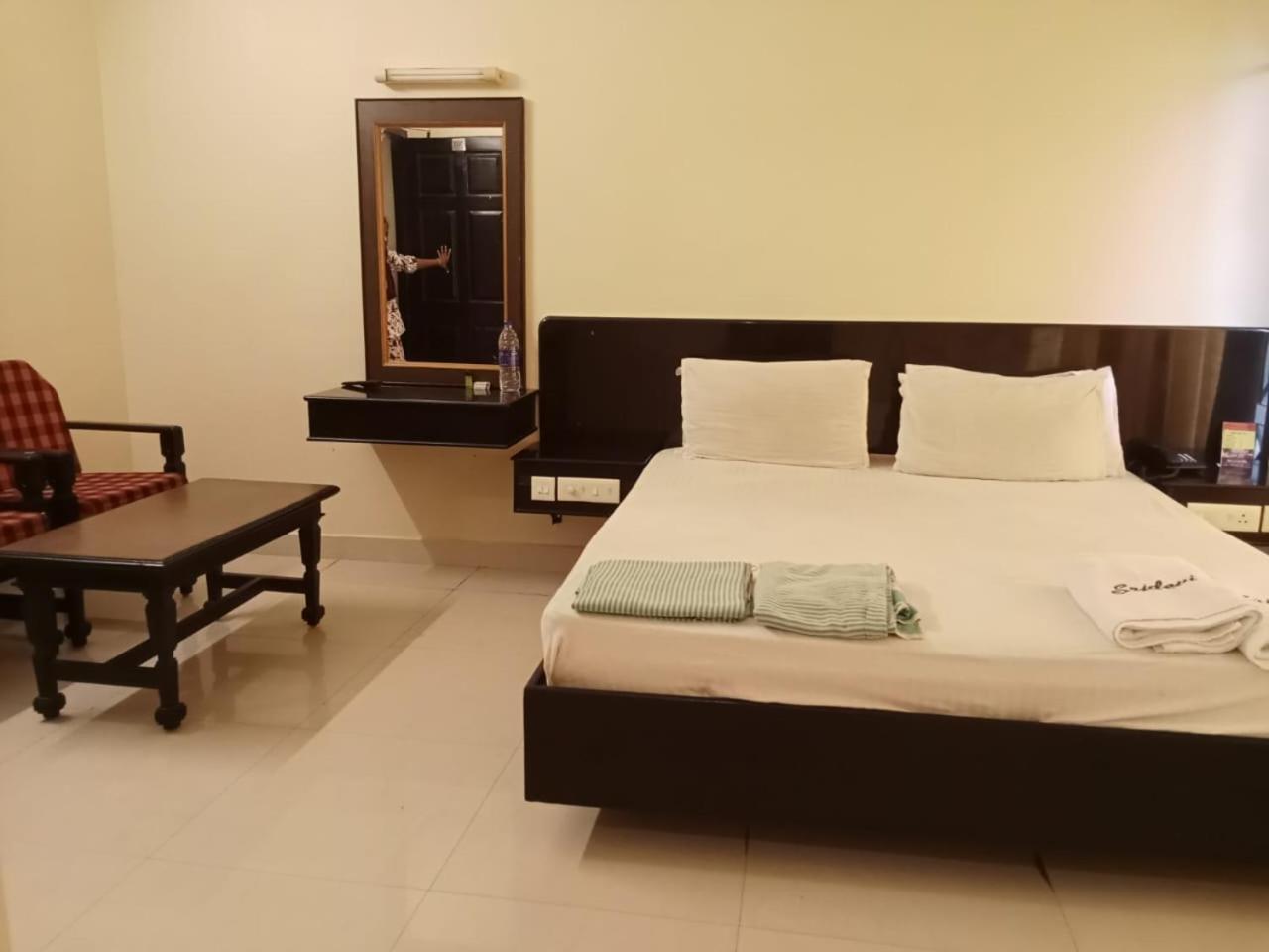 Hotel Sri Devi Kanyakumari Esterno foto